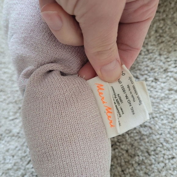 Meri Meri Bianca Seahorse Shimmer Iridescent Knit Plush - Picture 3 of 6